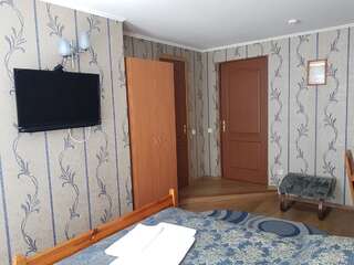 Отель Пилигрим 2 Николаев Бюджетный двухместный номер с 1 кроватью-9